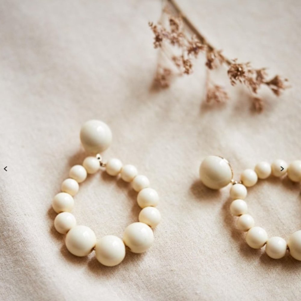 👋 SOLD NWT Sezane Charlie Earrings Ecru